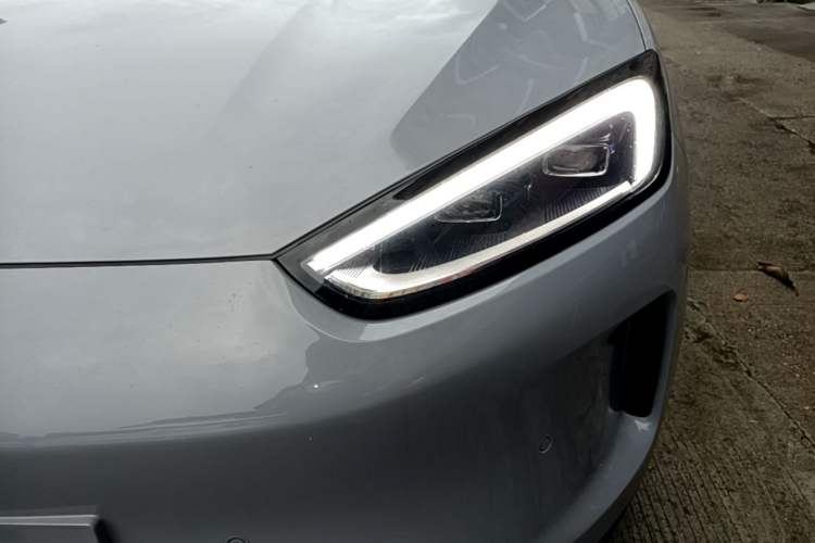Used Hima AITO M5 2025 Extended-Range Ultra All-Wheel-Drive Version Left Front Headlight