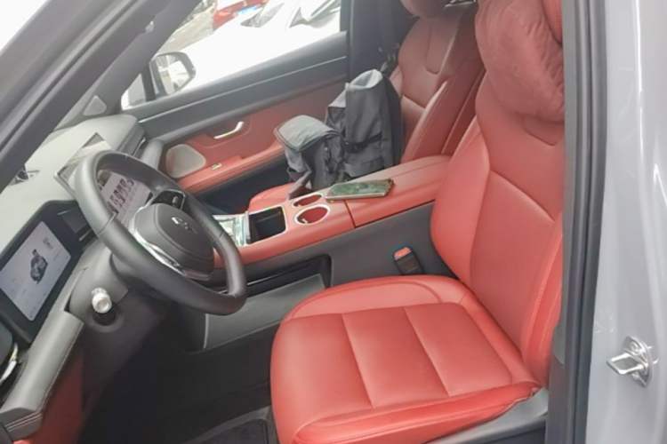 Used Hima AITO M5 2025 Extended-Range Ultra All-Wheel-Drive Version Left Front Seat