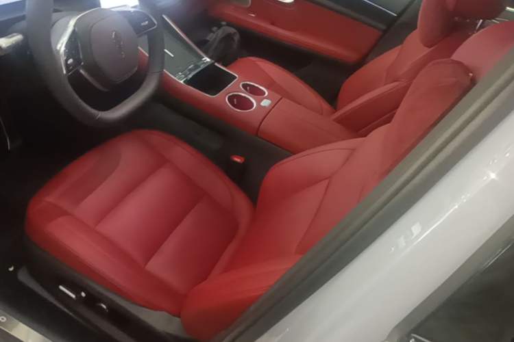 Used Hima AITO M5 2025 Extended-Range Ultra All-Wheel-Drive Version Left Front Seat