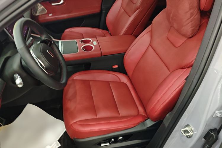 Used Hima AITO M5 2025 Extended-Range Ultra All-Wheel-Drive Version Left Front Seat