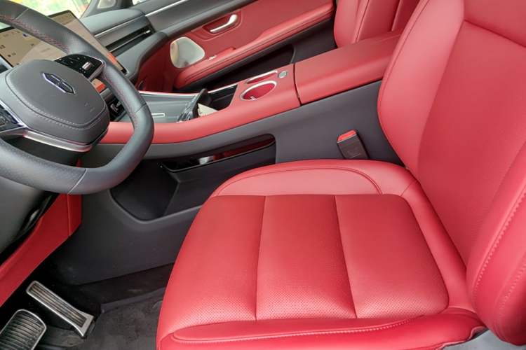 Used Hima AITO M5 2025 Extended-Range Ultra All-Wheel-Drive Version Left Front Seat