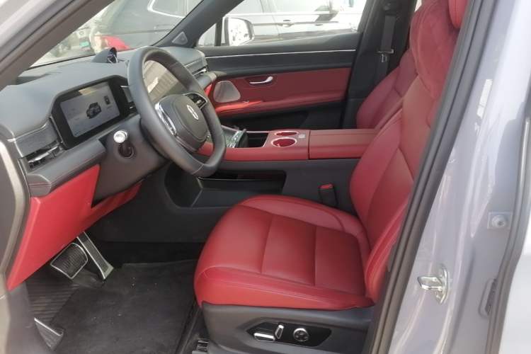 Used Hima AITO M5 2025 Extended-Range Ultra All-Wheel-Drive Version Left Front Seat