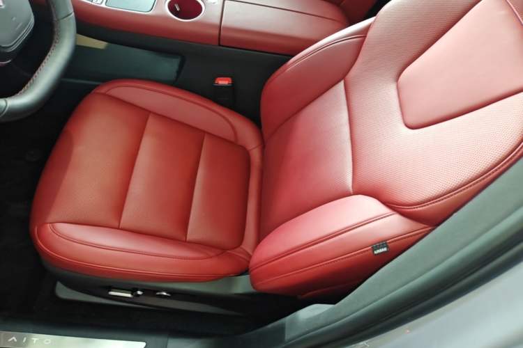 Used Hima AITO M5 2025 Extended-Range Ultra All-Wheel-Drive Version Left Front Seat