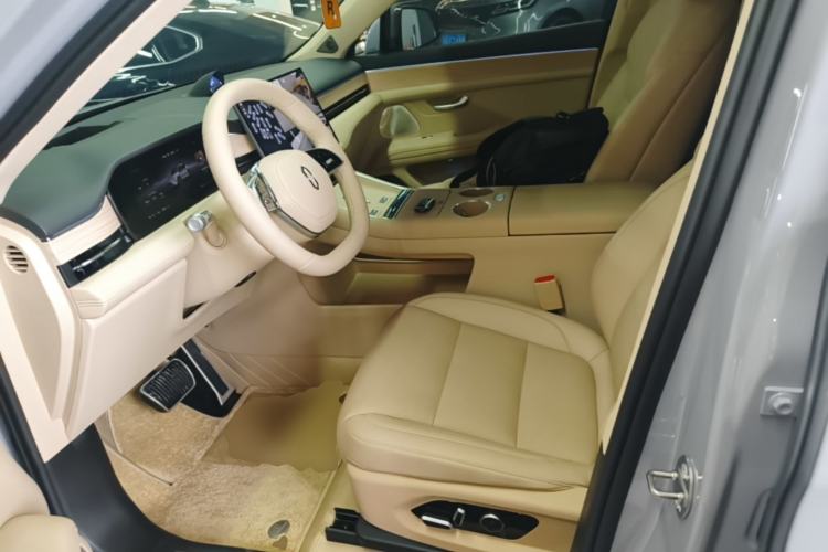 Used Hima AITO M5 2025 All-Electric Ultra Rear-Wheel-Drive Version Left Front Seat