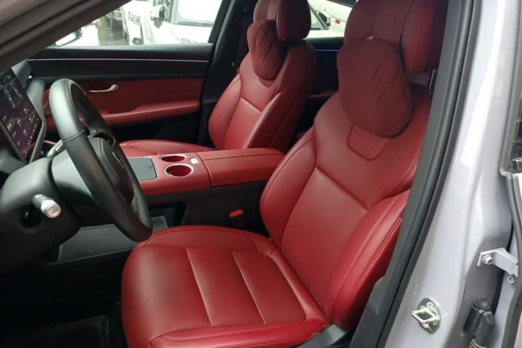 Used Hima AITO M5 2025 Extended-Range Ultra All-Wheel-Drive Version Left Front Seat