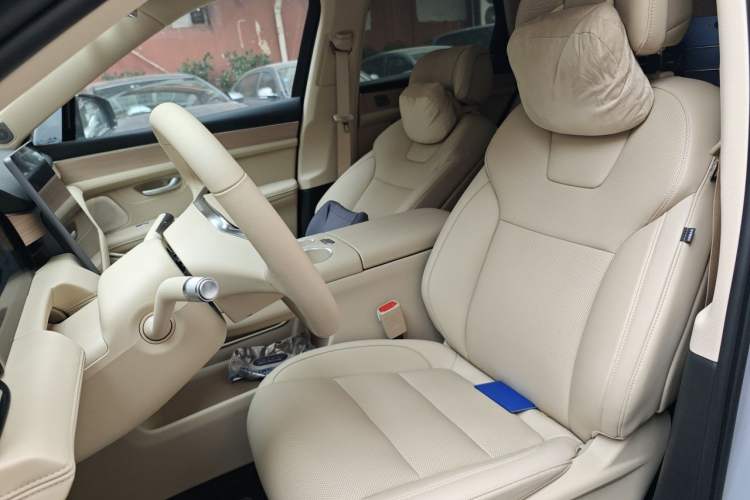 Used Hima AITO M5 2025 All-Electric Ultra Rear-Wheel-Drive Version Left Front Seat