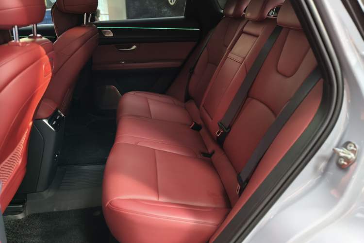 Used Hima AITO M5 2025 Extended-Range Ultra All-Wheel-Drive Version Left Rear Seat