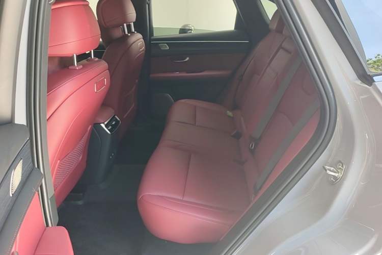 Used Hima AITO M5 2025 Extended-Range Ultra All-Wheel-Drive Version Left Rear Seat