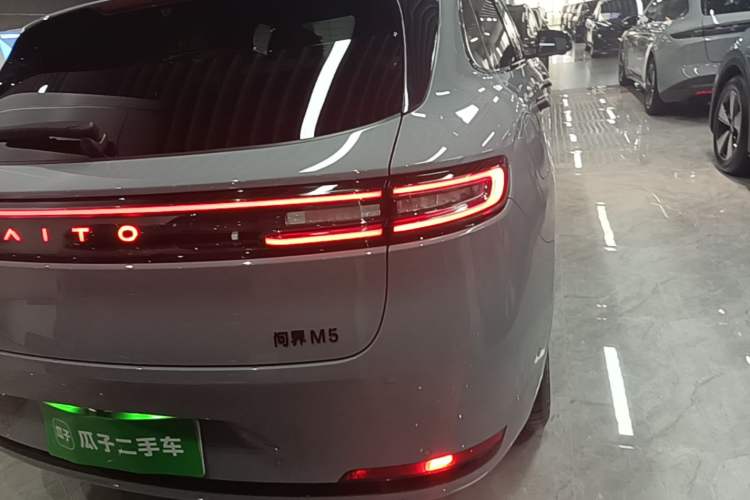 Used Hima AITO M5 2025 Extended-Range Ultra All-Wheel-Drive Version Right Rear Taillight