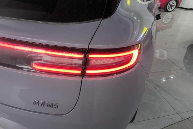 Used Hima AITO M5 2025 Extended-Range Ultra All-Wheel-Drive Version Right Rear Taillight
