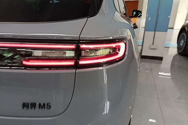 Used Hima AITO M5 2025 Extended-Range Ultra All-Wheel-Drive Version Right Rear Taillight