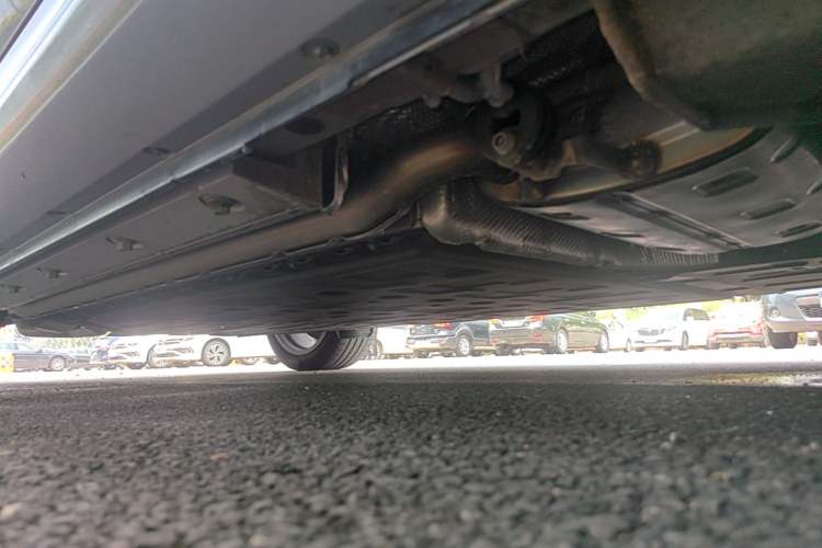 Used Hima AITO M5 2025 Extended-Range Ultra All-Wheel-Drive Version Right Side Sill
