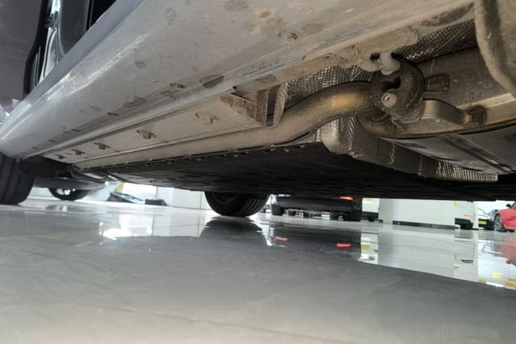 Used Hima AITO M5 2025 Extended-Range Ultra All-Wheel-Drive Version Right Side Sill