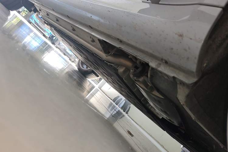 Used Hima AITO M5 2025 Extended-Range Ultra All-Wheel-Drive Version Right Side Sill