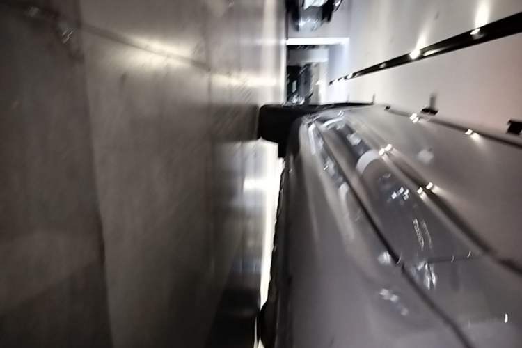 Used Hima AITO M5 2025 Extended-Range Ultra All-Wheel-Drive Version Right Side Sill