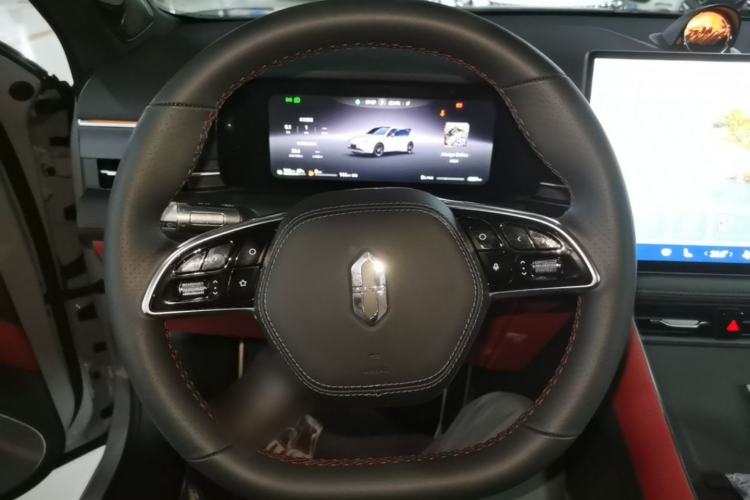 Used Hima AITO M5 2025 Extended-Range Ultra All-Wheel-Drive Version Steering Wheel