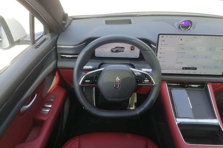 Used Hima AITO M5 2025 Extended-Range Ultra All-Wheel-Drive Version Steering Wheel