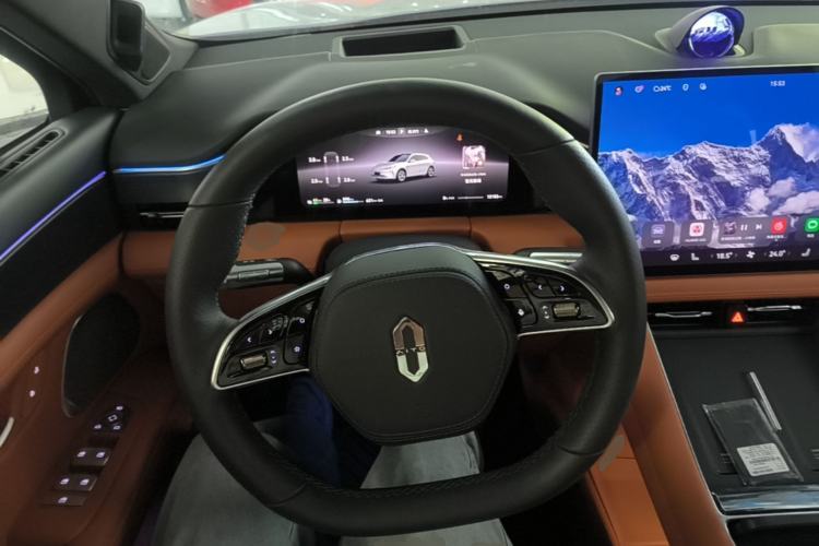 Used Hima AITO M5 2025 Extended-Range Ultra All-Wheel-Drive Version Steering Wheel