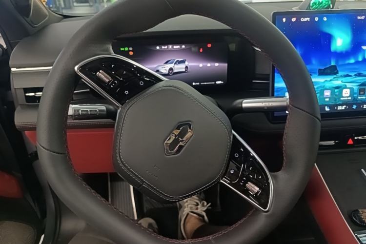 Used Hima AITO M5 2025 Extended-Range Ultra All-Wheel-Drive Version Steering Wheel