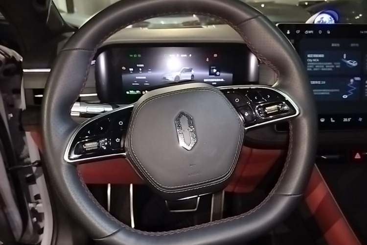 Used Hima AITO M5 2025 Extended-Range Ultra All-Wheel-Drive Version Steering Wheel