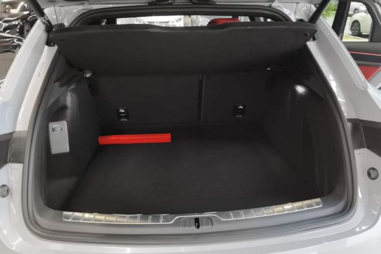 Used Hima AITO M5 2025 Extended-Range Ultra All-Wheel-Drive Version Trunk