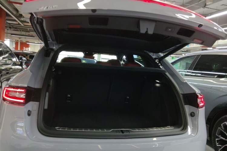 Used Hima AITO M5 2025 Extended-Range Ultra All-Wheel-Drive Version Trunk