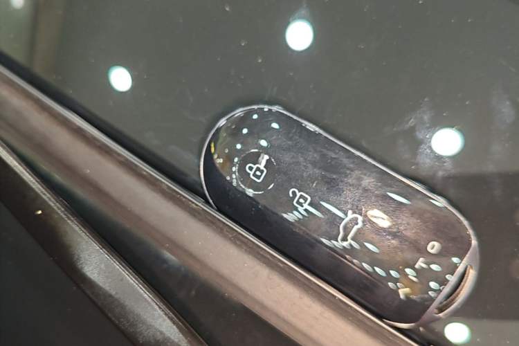 Used Hima AITO M5 2025 Extended-Range Ultra All-Wheel-Drive Version Vehicle Key