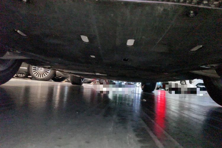 Used Hima AITO M5 2025 Extended-Range Ultra All-Wheel-Drive Version Chassis Front