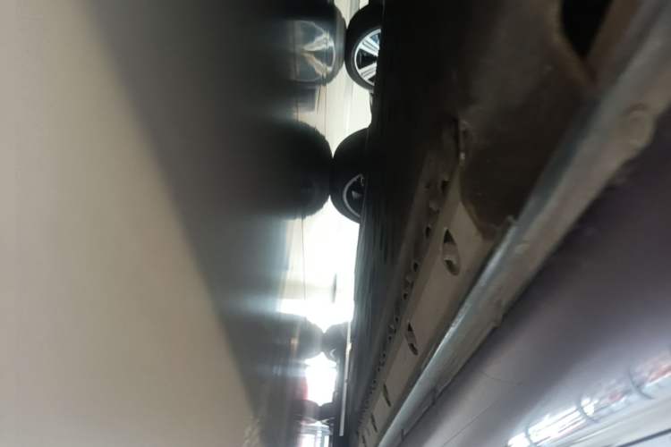 Used Hima AITO M5 2025 Extended-Range Ultra All-Wheel-Drive Version Chassis Front Left
