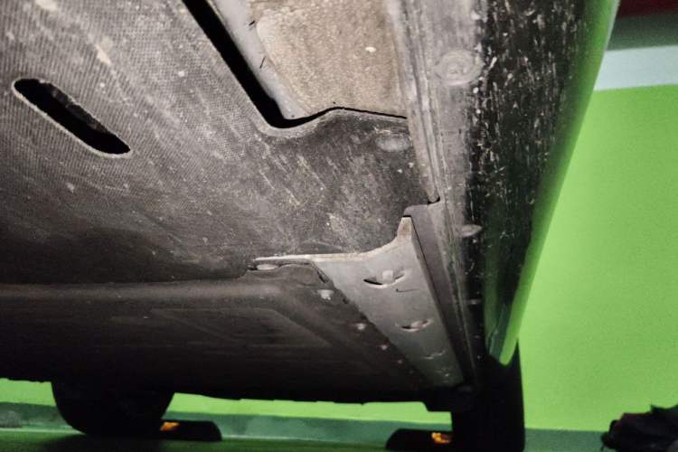 Used Hima AITO M5 2025 Extended-Range Ultra All-Wheel-Drive Version Chassis Front Left
