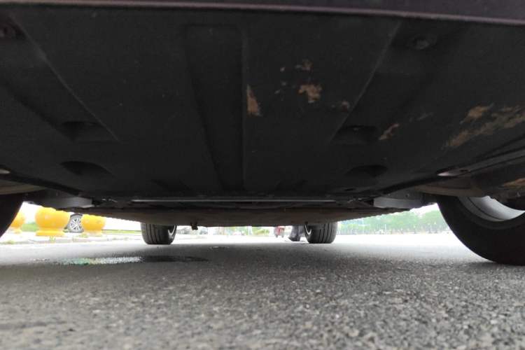 Used Hima AITO M5 2025 All-Electric Ultra Rear-Wheel-Drive Version Chassis Front