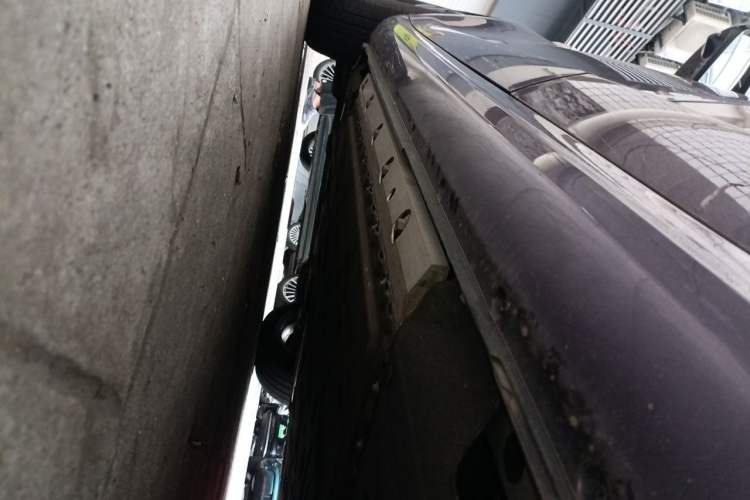 Used Hima AITO M5 2025 Extended-Range Ultra All-Wheel-Drive Version Chassis Rear Left