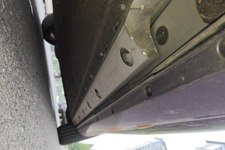 Used Hima AITO M5 2025 All-Electric Ultra Rear-Wheel-Drive Version Chassis Rear Right