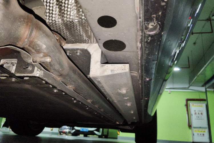 Used Hima AITO M5 2025 Extended-Range Ultra All-Wheel-Drive Version Chassis Rear Right