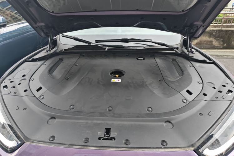 Used Hima AITO M5 2025 Extended-Range Ultra All-Wheel-Drive Version Engine Bay