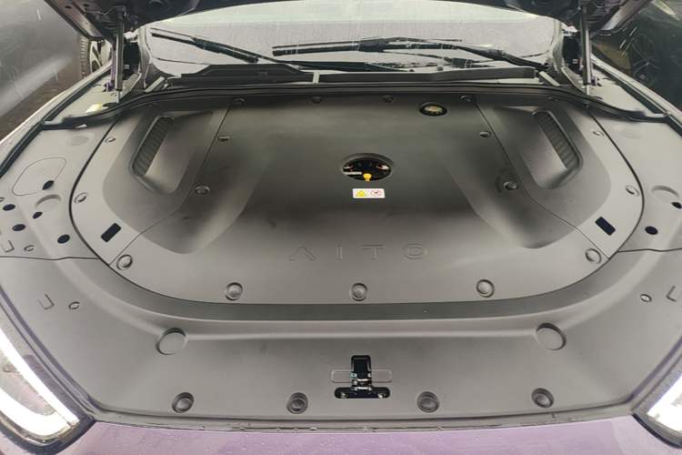 Used Hima AITO M5 2025 Extended-Range Ultra All-Wheel-Drive Version Engine Bay