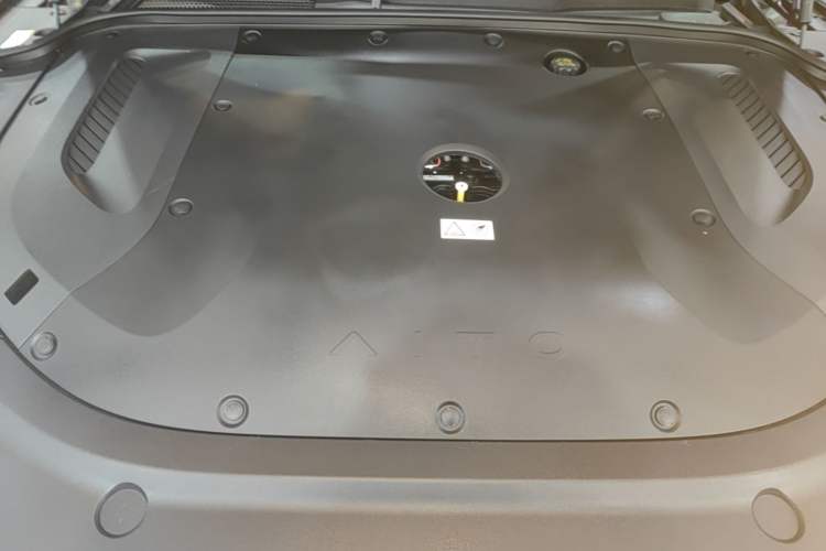 Used Hima AITO M5 2025 Extended-Range Ultra All-Wheel-Drive Version Engine Bay