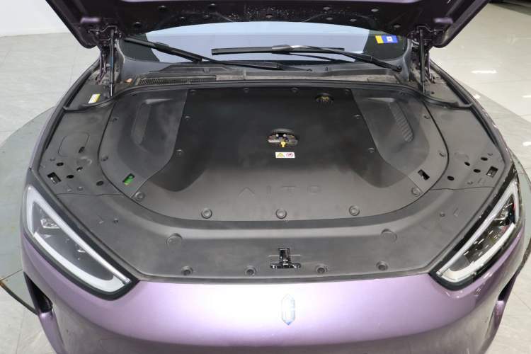 Used Hima AITO M5 2025 Extended-Range Ultra All-Wheel-Drive Version Engine Bay