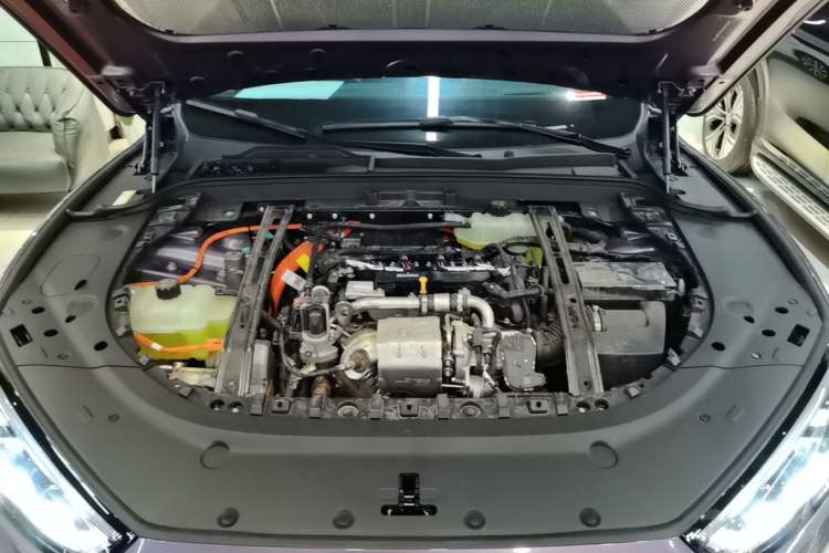 Used Hima AITO M5 2025 Extended-Range Ultra All-Wheel-Drive Version Engine Bay