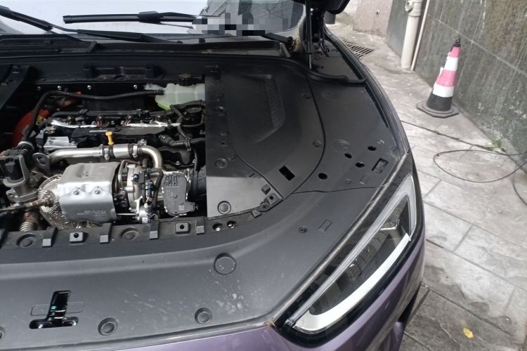 Used Hima AITO M5 2025 Extended-Range Ultra All-Wheel-Drive Version Engine Bay Left