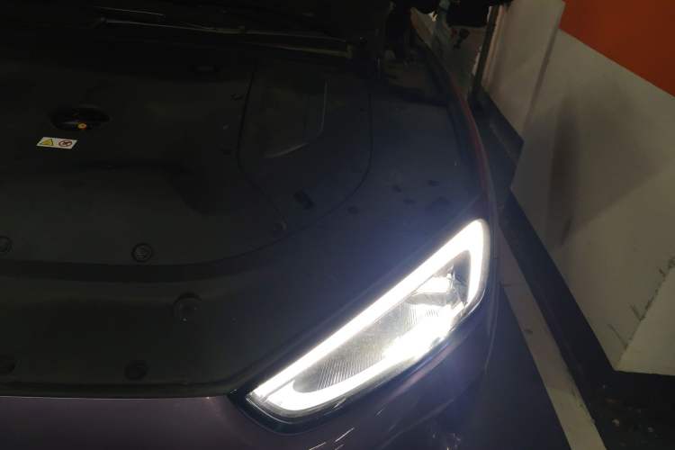 Used Hima AITO M5 2025 Extended-Range Ultra All-Wheel-Drive Version Engine Bay Left