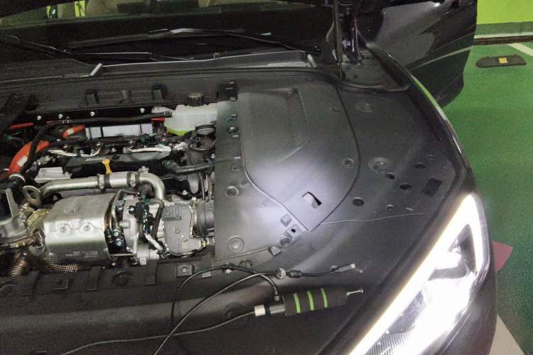 Used Hima AITO M5 2025 Extended-Range Ultra All-Wheel-Drive Version Engine Bay Left