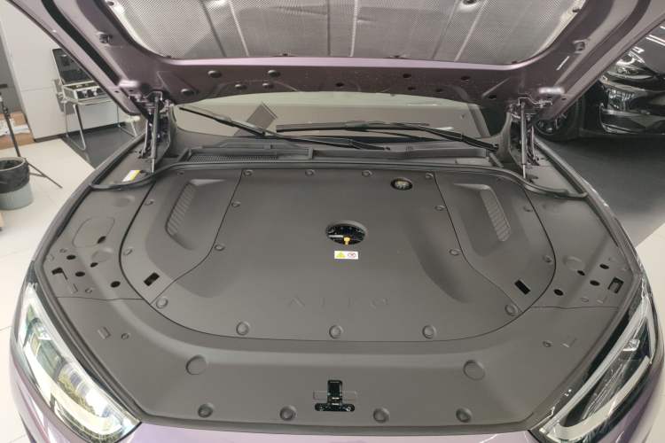 Used Hima AITO M5 2025 Extended-Range Ultra All-Wheel-Drive Version Engine Bay