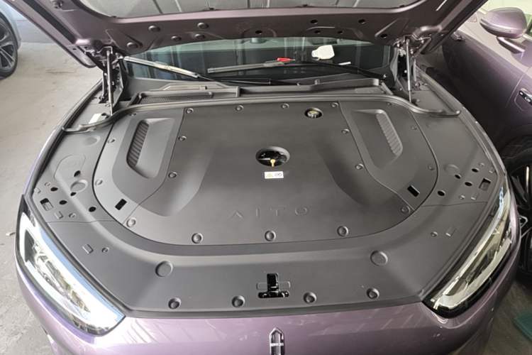 Used Hima AITO M5 2025 Extended-Range Ultra All-Wheel-Drive Version Engine Bay
