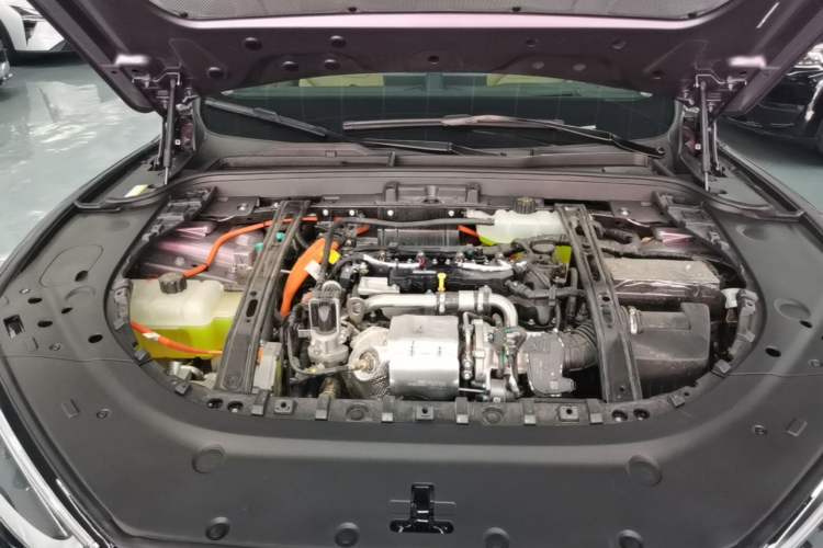 Used Hima AITO M5 2025 Extended-Range Ultra All-Wheel-Drive Version Engine Bay