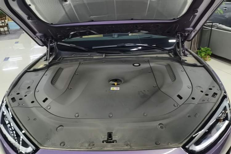 Used Hima AITO M5 2025 Extended-Range Ultra All-Wheel-Drive Version Engine Bay