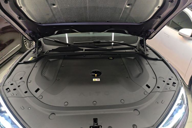 Used Hima AITO M5 2025 Extended-Range Ultra All-Wheel-Drive Version Engine Bay