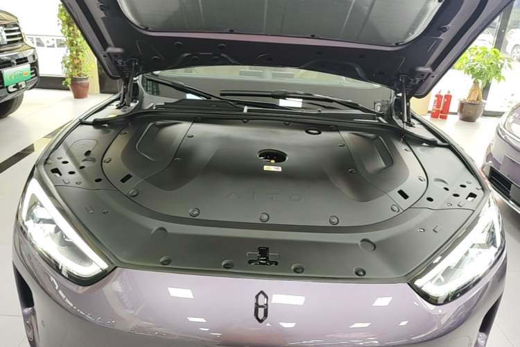 Used Hima AITO M5 2025 Extended-Range Ultra All-Wheel-Drive Version Engine Bay