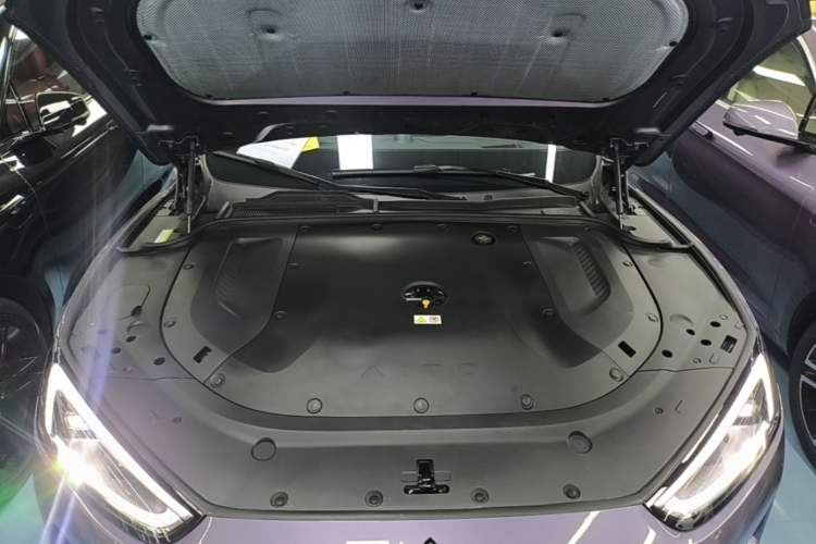 Used Hima AITO M5 2025 Extended-Range Ultra All-Wheel-Drive Version Engine Bay