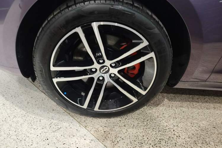 Used Hima AITO M5 2025 Extended-Range Ultra All-Wheel-Drive Version Exterior 2